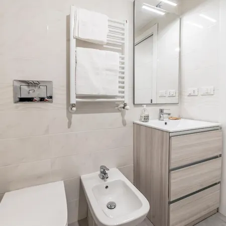 Benedetta Flat - Metropigneto & Tram - Free Wi-fi